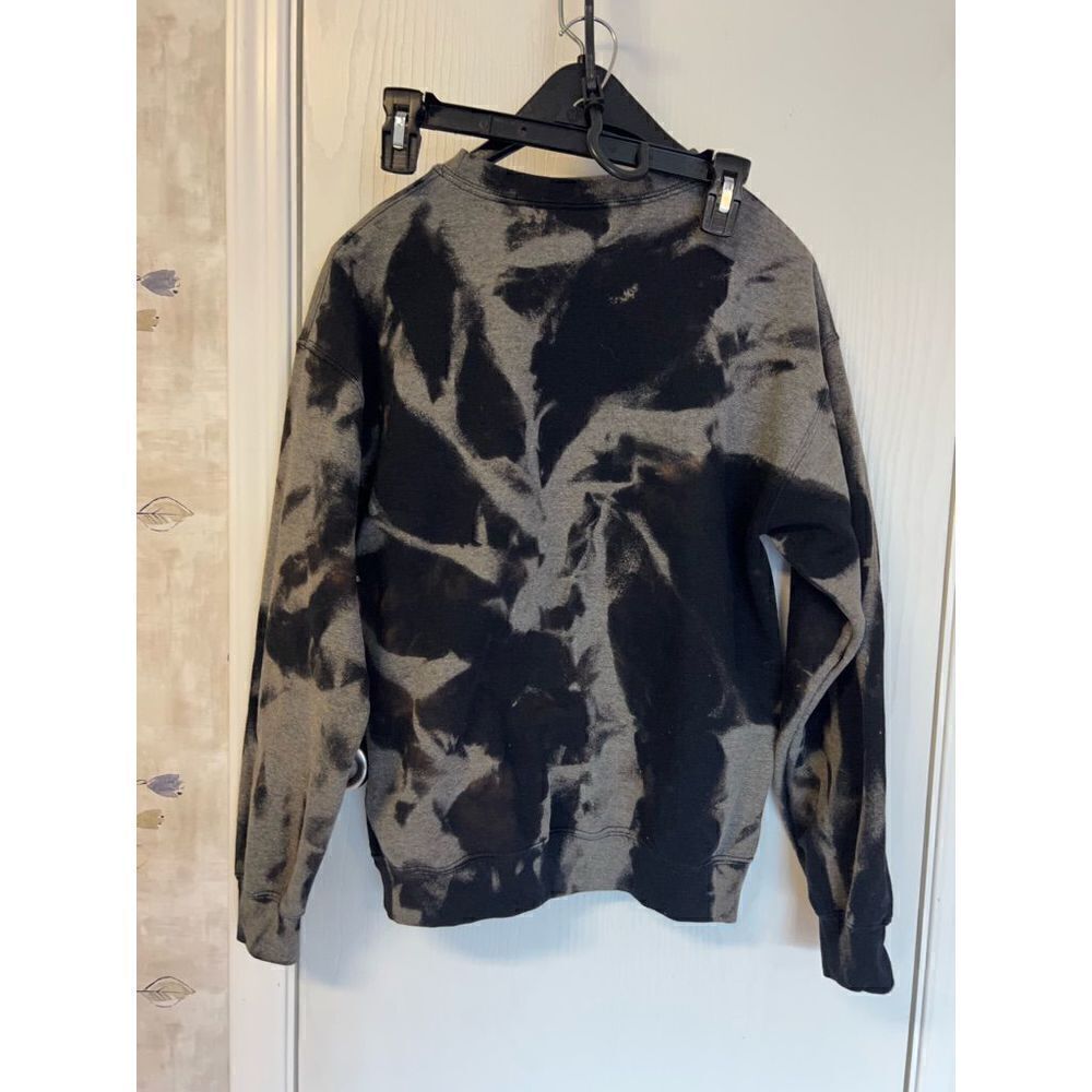 Sweatshirt   - Picture 2 of 4